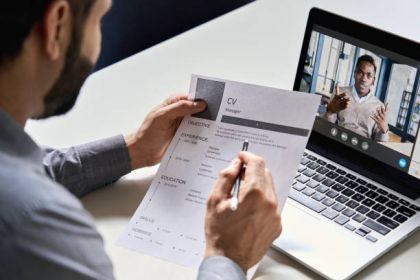 Online bewerben, online überzeugen: Ihr Guide für Bewerbungsgespräche per Video Call